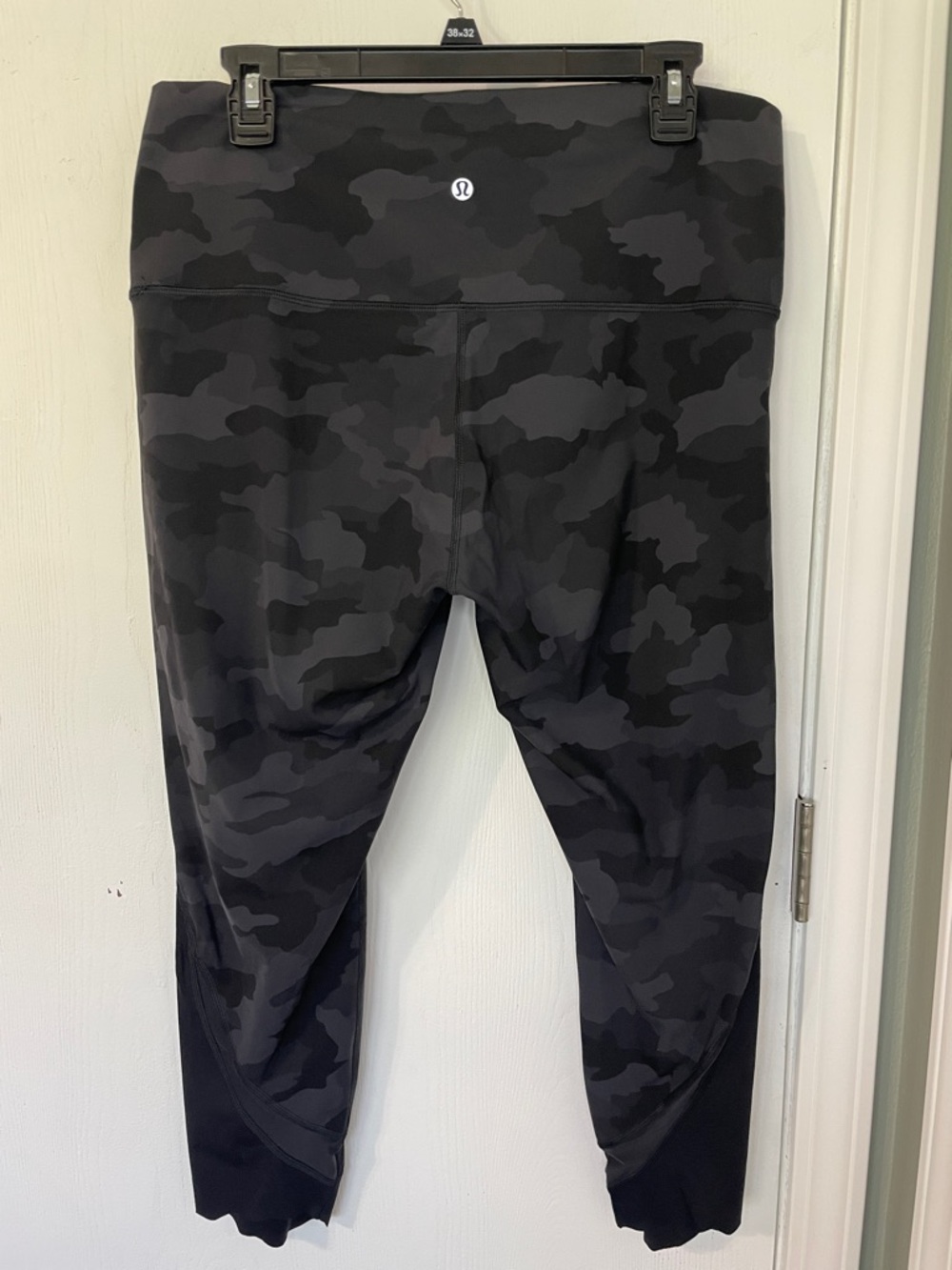 Lululemon Align Like New 25” Inseam Size 14 Heritage Camouflage Deep Coal HR - Picture 7 of 9